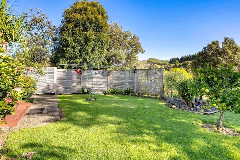 Photo of property in 27 Herbert Drive, Whangamata, 3620