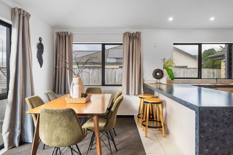 Photo of property in 26 Cottonwood Close, Paraparaumu Beach, Paraparaumu, 5032