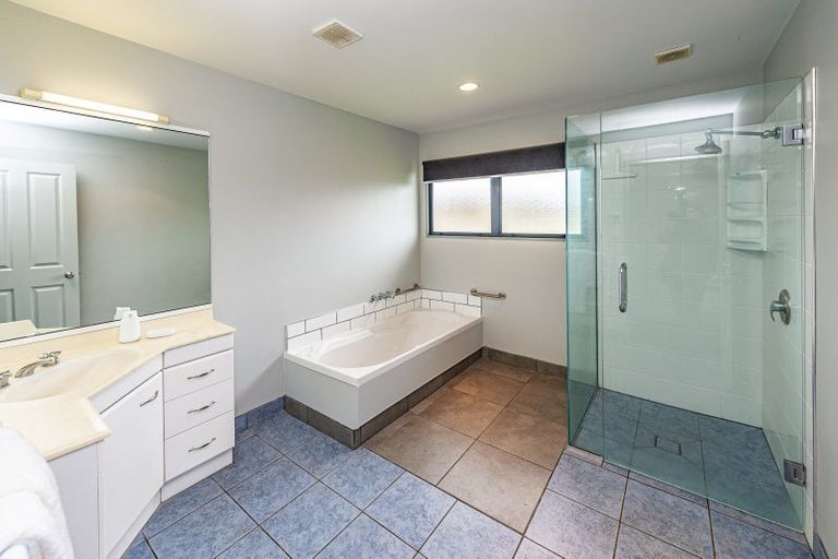 Photo of property in 43 Kakaho Drive, Tawhero, Whanganui, 4501