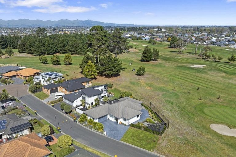 Photo of property in 16 Fishermans Rest, Waimairi Beach, Christchurch, 8083