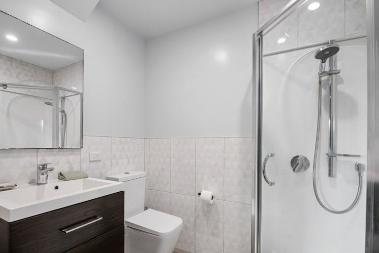 Photo of property in 9 Shortt Avenue, Mangere Bridge, Auckland, 2022