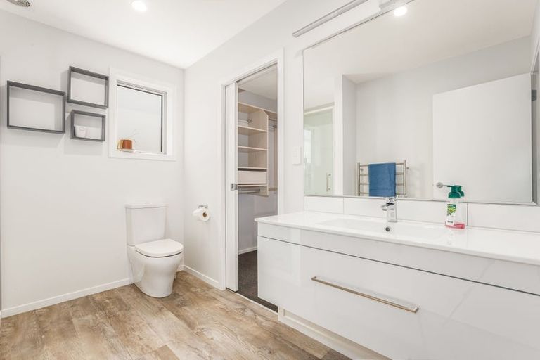 Photo of property in 9 Cartographer Way, Whitby, Porirua, 5024