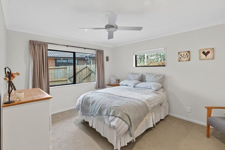 Photo of property in 18 Discovery Avenue, Welcome Bay, Tauranga, 3112