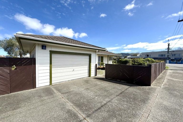 Photo of property in 2 Gordon Street, Avalon, Lower Hutt, 5011