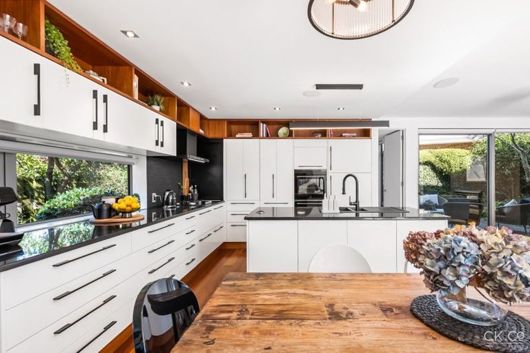 Photo of property in 11 Parkwood Grove, Trentham, Upper Hutt, 5018