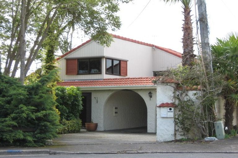 Photo of property in 207 Kauri Road, Whenuapai, Auckland, 0618