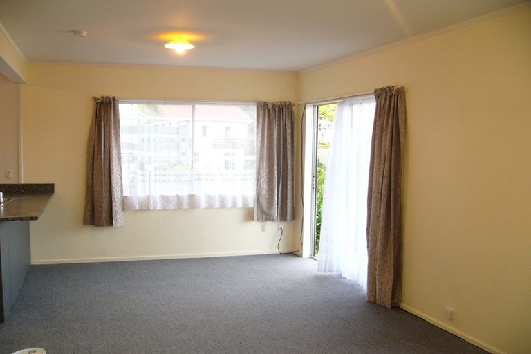 Photo of property in 1/3 Wye Street, Island Bay, Wellington, 6023