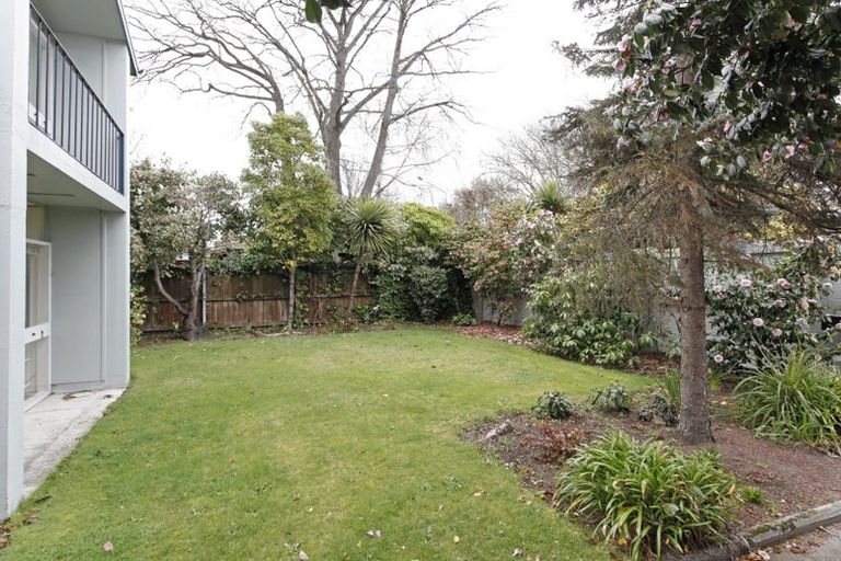 Photo of property in 1/28 Glandovey Road, Fendalton, Christchurch, 8052
