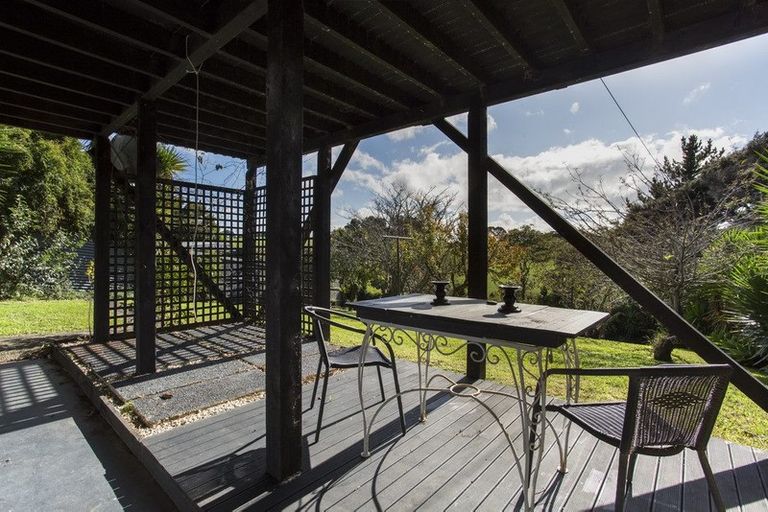 Photo of property in 51 James Mcleod Road, Shelly Beach, Helensville, 0874