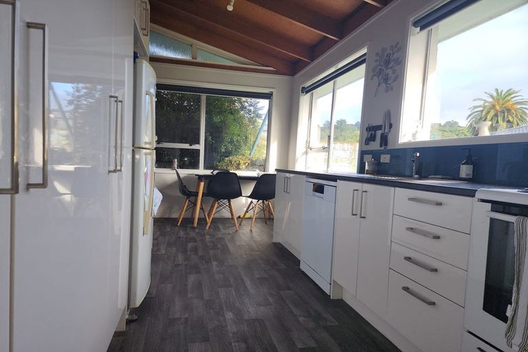 Photo of property in 3 Hawthorn Crescent, Stokes Valley, Lower Hutt, 5019