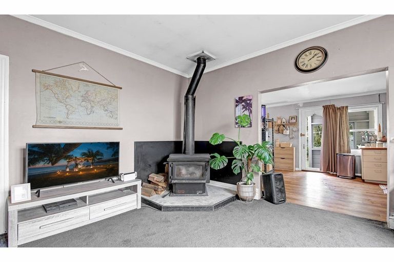 Photo of property in 6 Osborne Road, Amberley, 7410