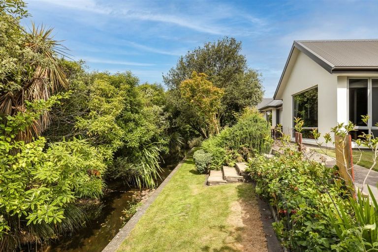 Photo of property in 32 Six Silvers Avenue, Halswell, Christchurch, 8025