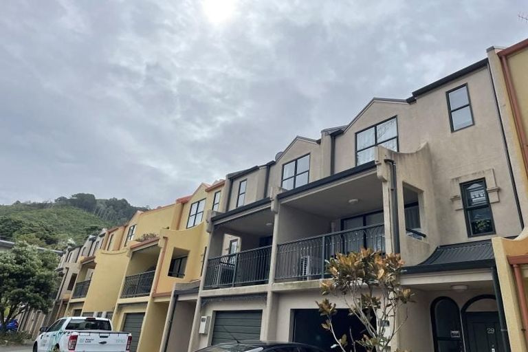 Photo of property in 29 Ballantrae Place, Thorndon, Wellington, 6011