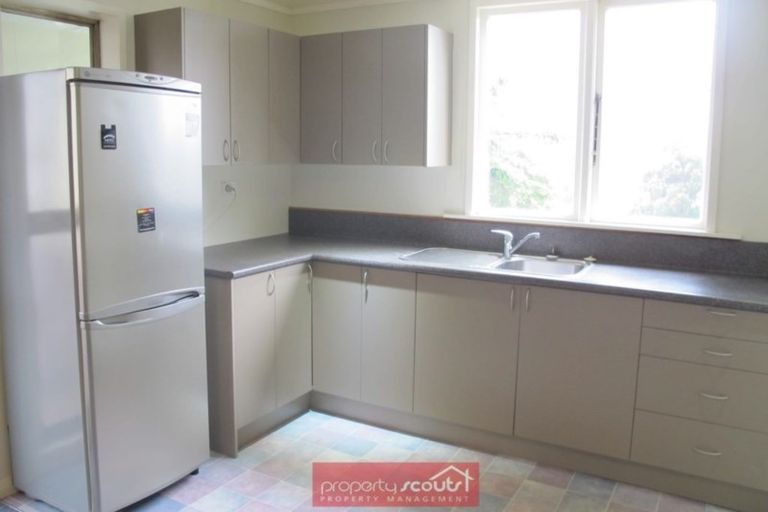 Photo of property in 12 Eglinton Road, The Glen, Dunedin, 9011