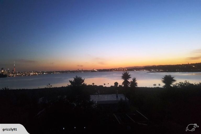 Photo of property in 2/38 Walter Street, Hauraki, Auckland, 0622