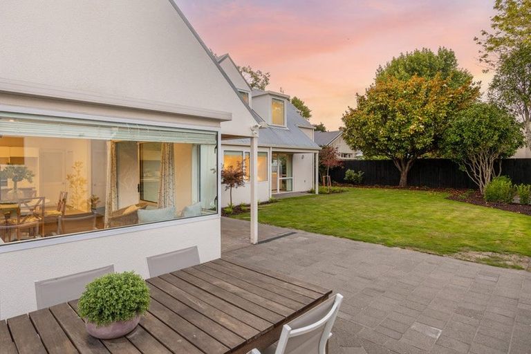Photo of property in 137c Memorial Avenue, Burnside, Christchurch, 8053