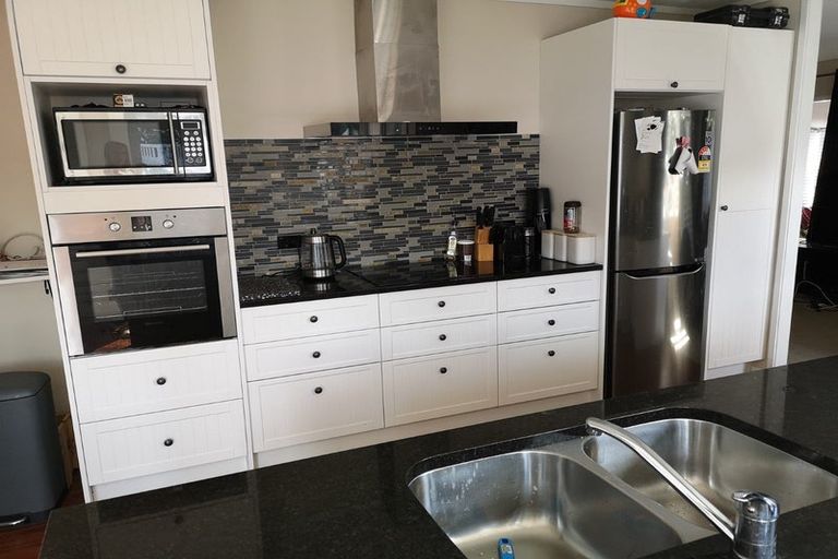 Photo of property in 23 Glenmore Road, Sunnyhills, Auckland, 2010