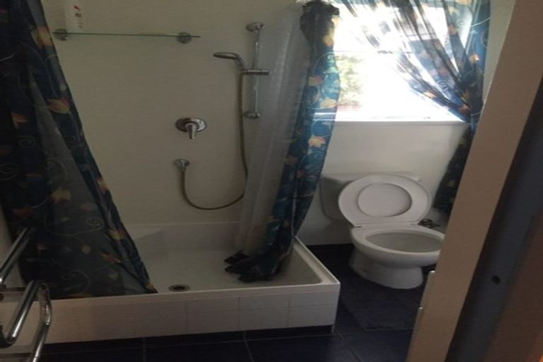 Photo of property in 32 Karu Crescent, Waikanae, 5036