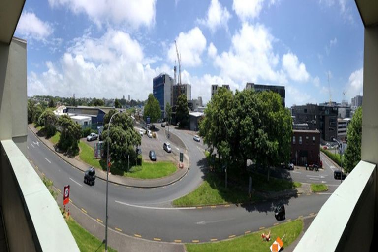 Photo of property in Cook Street Flats, 12a/88 Cook Street, Auckland Central, Auckland, 1010