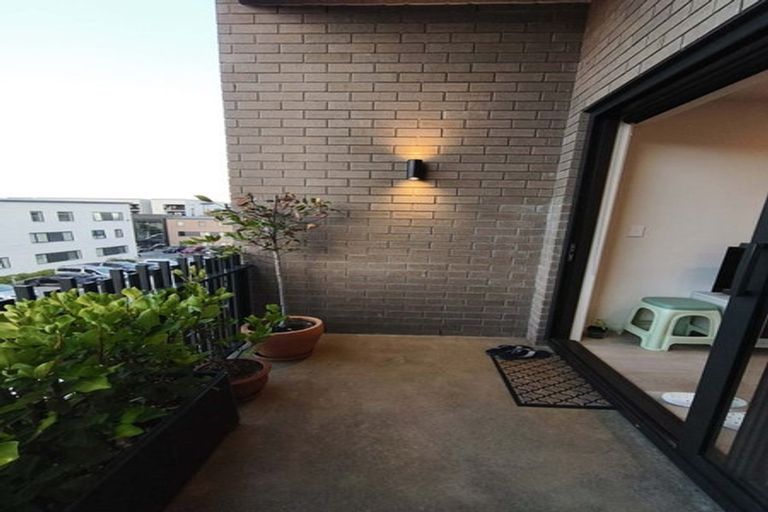 Photo of property in 202/2b Matatiki Street, Northcote, Auckland, 0627