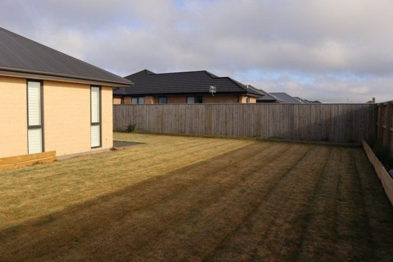 Photo of property in 37 Bradbury Avenue, Rolleston, 7614