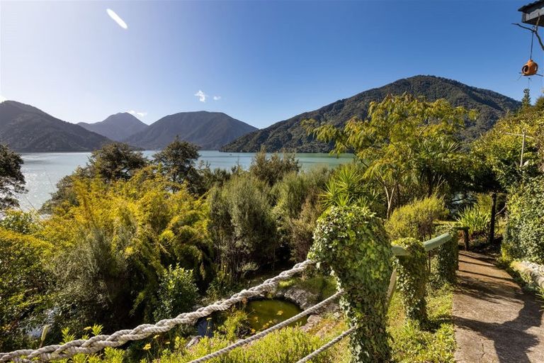 Photo of property in 577 Queen Charlotte Drive, Havelock, Picton, 7281