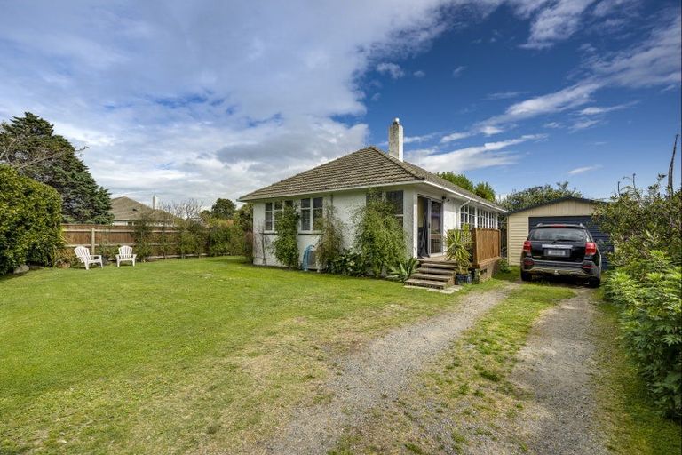 Photo of property in 115 Latham Street, Marewa, Napier, 4110