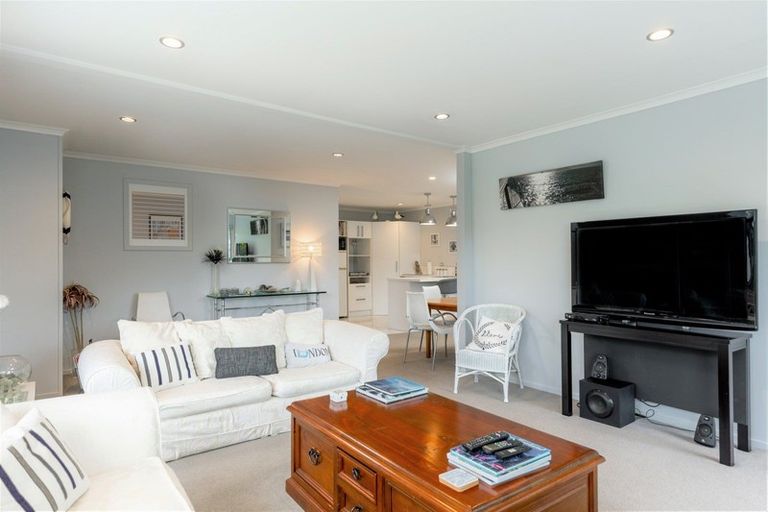 Photo of property in 7 Finlay Grove, Waikawa, Picton, 7220