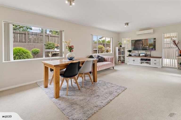 Photo of property in 2/37 Galvan Avenue, Sunnyhills, Auckland, 2010