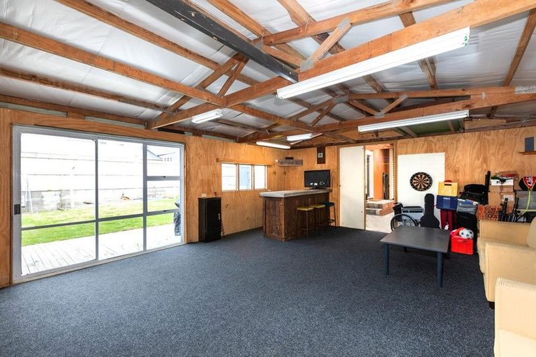 Photo of property in 7 Peace Avenue, Moturoa, New Plymouth, 4310