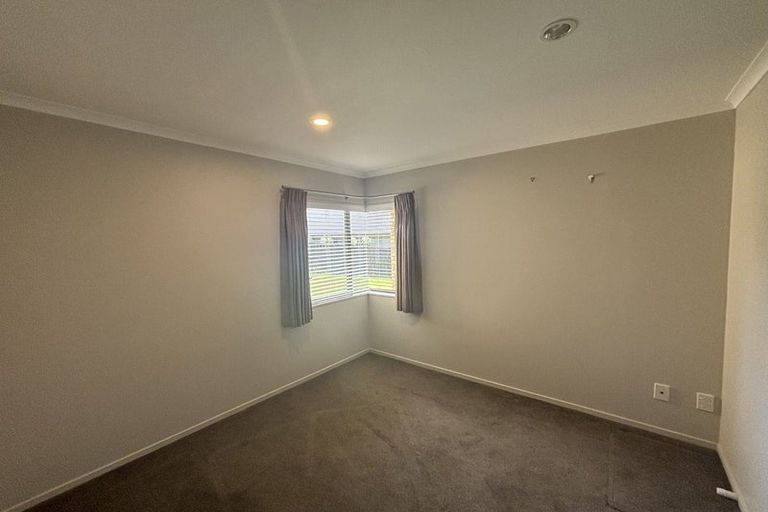 Photo of property in 12 Arthur Carwen Place, Pukekohe, 2120