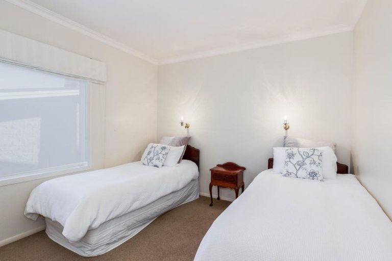 Photo of property in 8 Tui Crescent, Waikanae, 5036