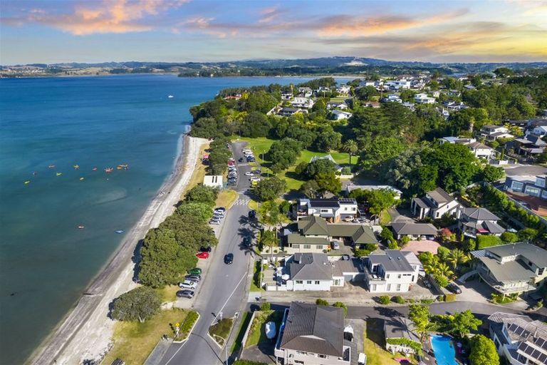 Photo of property in 23 Shelly Beach Parade, Cockle Bay, Auckland, 2014