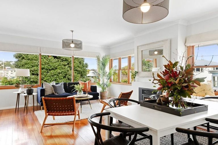 Photo of property in 45a Box Hill, Khandallah, Wellington, 6035