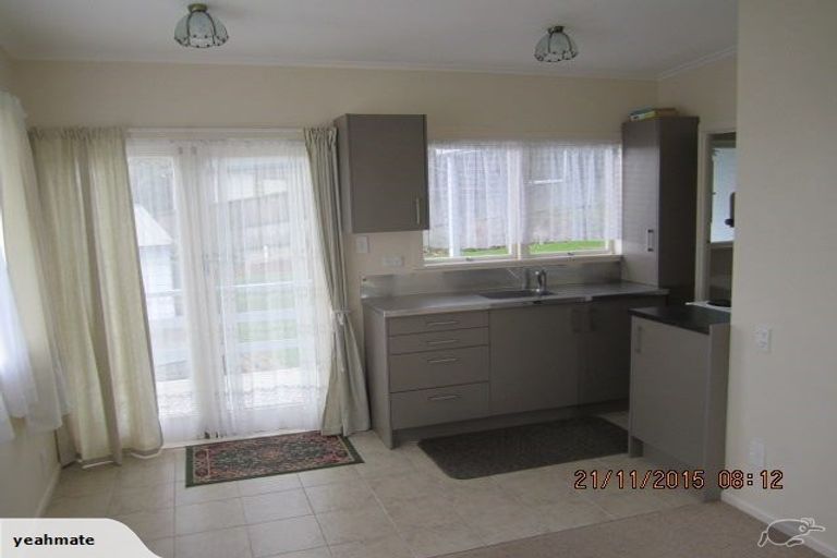 Photo of property in 287 Glenfield Road, Glenfield, Auckland, 0629