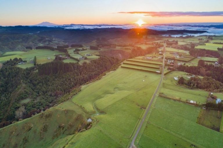 Photo of property in Campbell Road, Brunswick, 4571