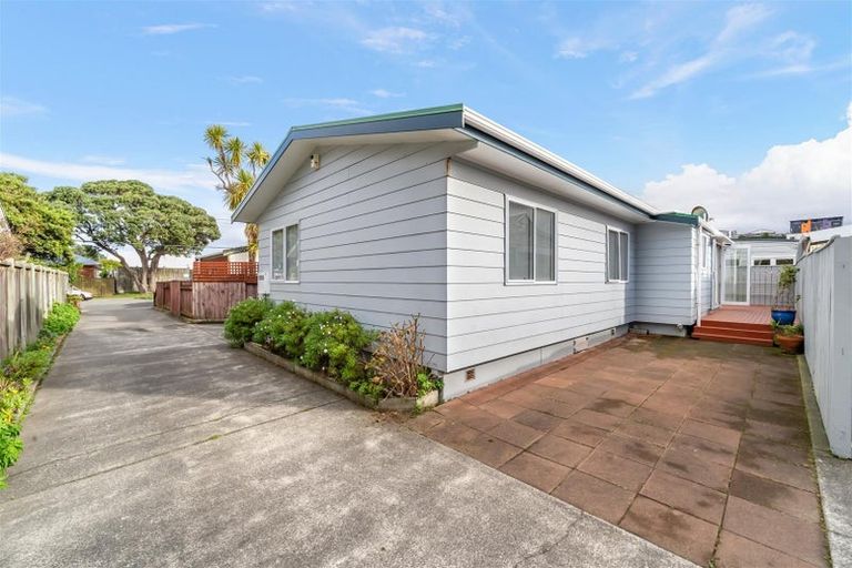 Photo of property in 2/35 Tahi Street, Miramar, Wellington, 6022