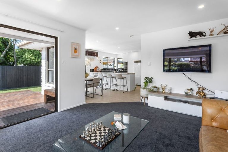 Photo of property in 1/12 Camrose Place, Ilam, Christchurch, 8041