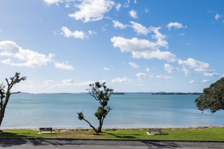 Photo of property in 15 Shelly Beach Parade, Cockle Bay, Auckland, 2014