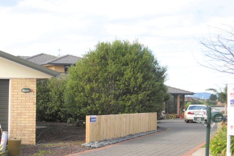 Photo of property in 48 Glenross Drive, Wattle Downs, Auckland, 2103