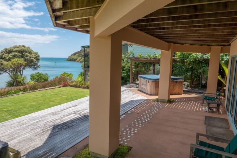 Photo of property in 4 Bush Point Road, Cable Bay, 0420