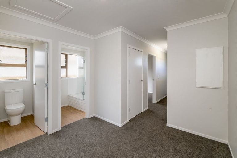 Photo of property in 2 Matene Place, Papamoa Beach, Papamoa, 3118