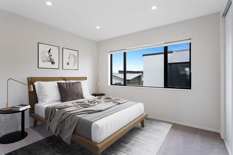 Photo of property in 4 Rauriki Lane, Rosehill, Papakura, 2113