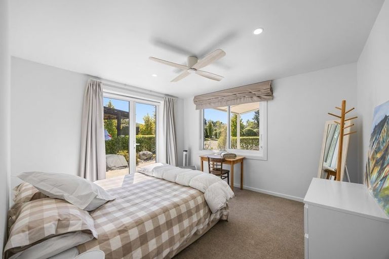 Photo of property in 21 Sam John Place, Lake Hawea, 9382