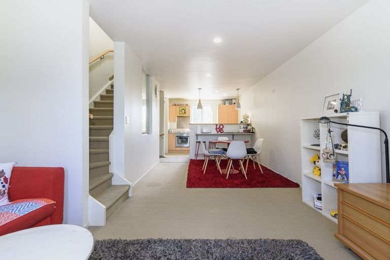 Photo of property in 435b West Coast Road, Glen Eden, Auckland, 0602