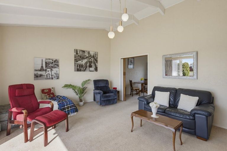 Photo of property in 556 Queen Street East, Levin, 5510