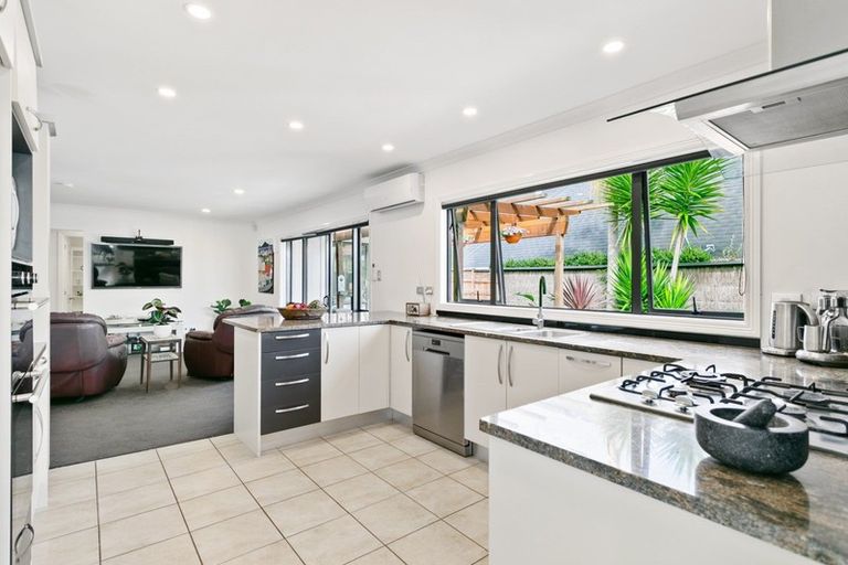 Photo of property in 7 Archer Rayner Place, Greenhithe, Auckland, 0632