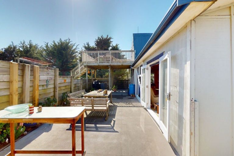 Photo of property in 115 Rua Avenue, Waitarere Beach, Levin, 5510