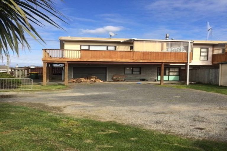 Photo of property in 1-3 Spring Street, Foxton, 4814