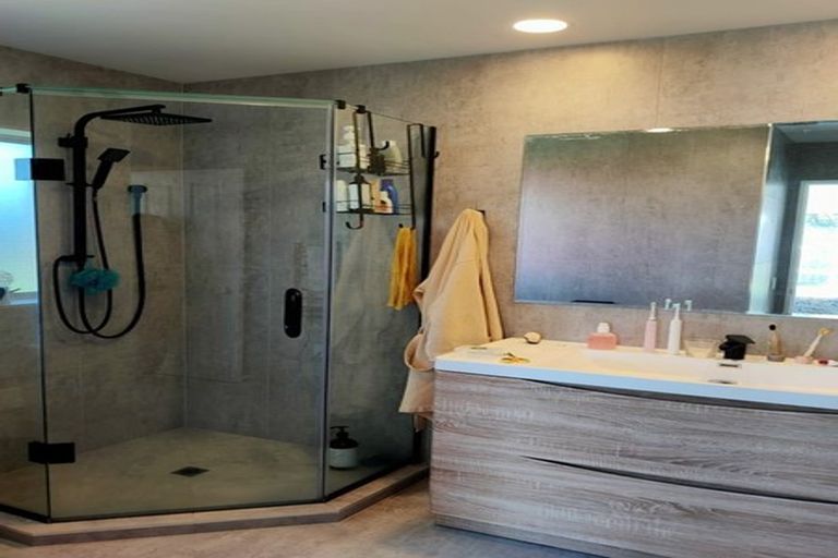 Photo of property in 63 Orangewood Drive, Northpark, Auckland, 2013